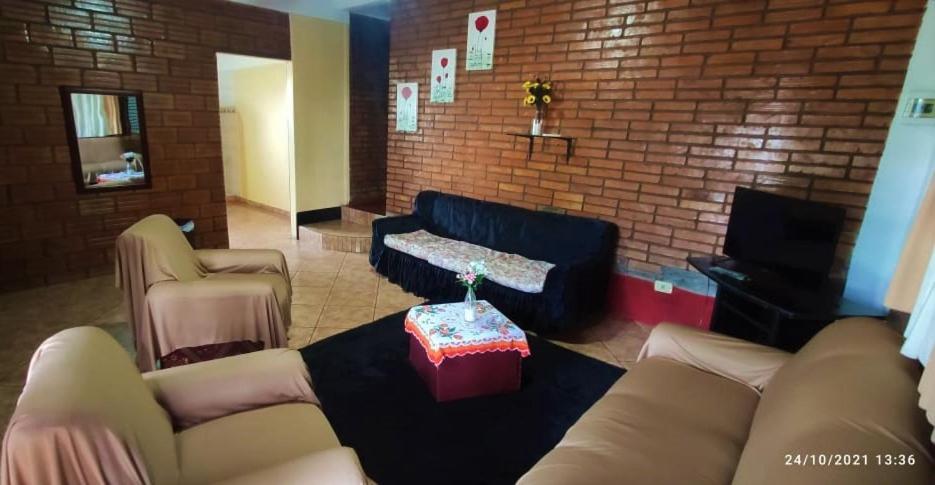 Iguazu Alojamiento "La Casa" Puerto Iguazú Exterior foto